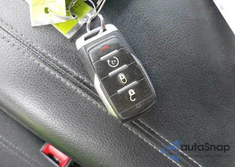 2021 Ram 1500 Big Horn 4X4 5'7 Box из США, поврежденный, VIN 1C6SRFFT5MN510489